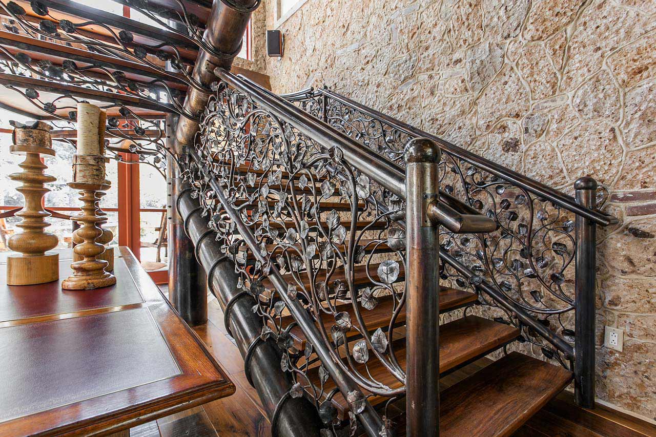 Кованые лестницы Севастополь